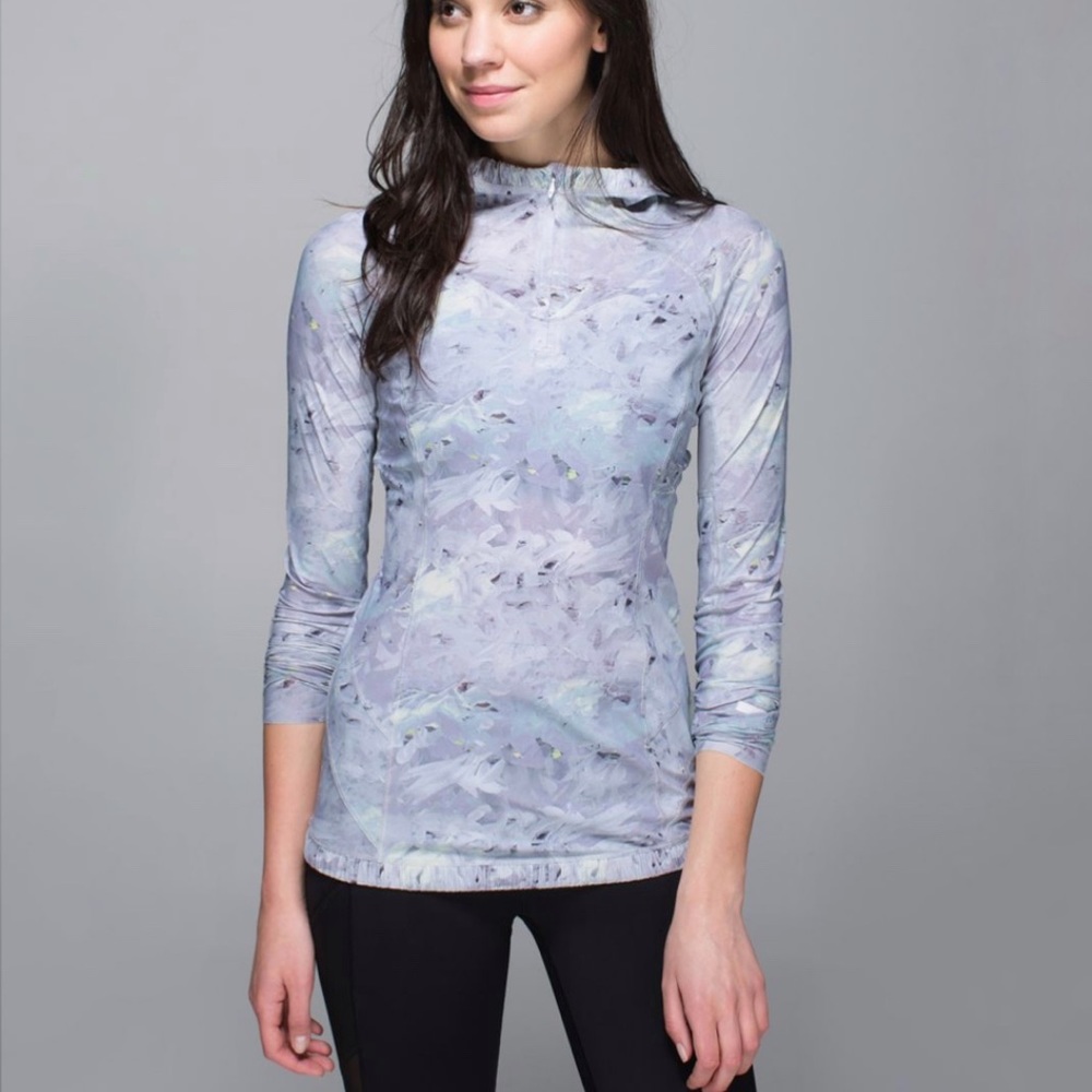 Lululemon blue gray print blushed illusion water bound hoodie lightweight top